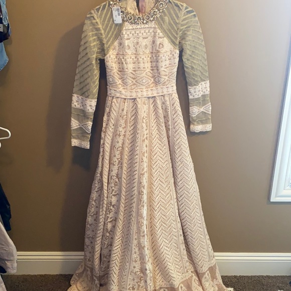 Indian Gown can be worn for prom / any fancy event - Picture 1 of 5